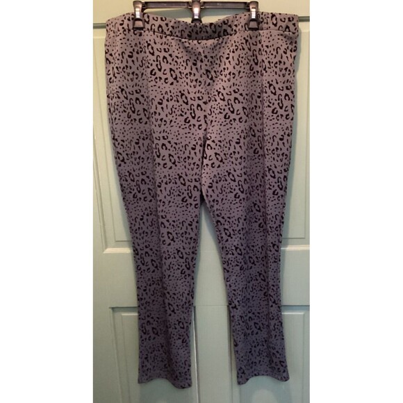LOGO Lori Goldstein Women's Petite Plus Size 1XP Gray Velvet Leopard Print Pants - Picture 1 of 8
